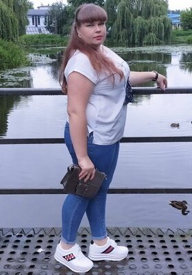 Oksana Zarichna 
